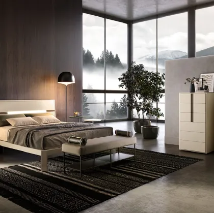 Letto matrimoniale in laccato opaco con testiera C03 Rain e Gamma di Mercantini