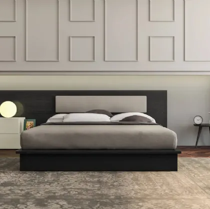 Letto con testiera alta in rovere Essential di Fratelli Mirandola
