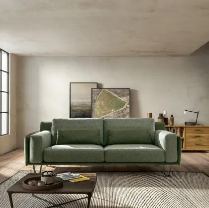 Divano lineare in tessuto Living Chic di Samoa
