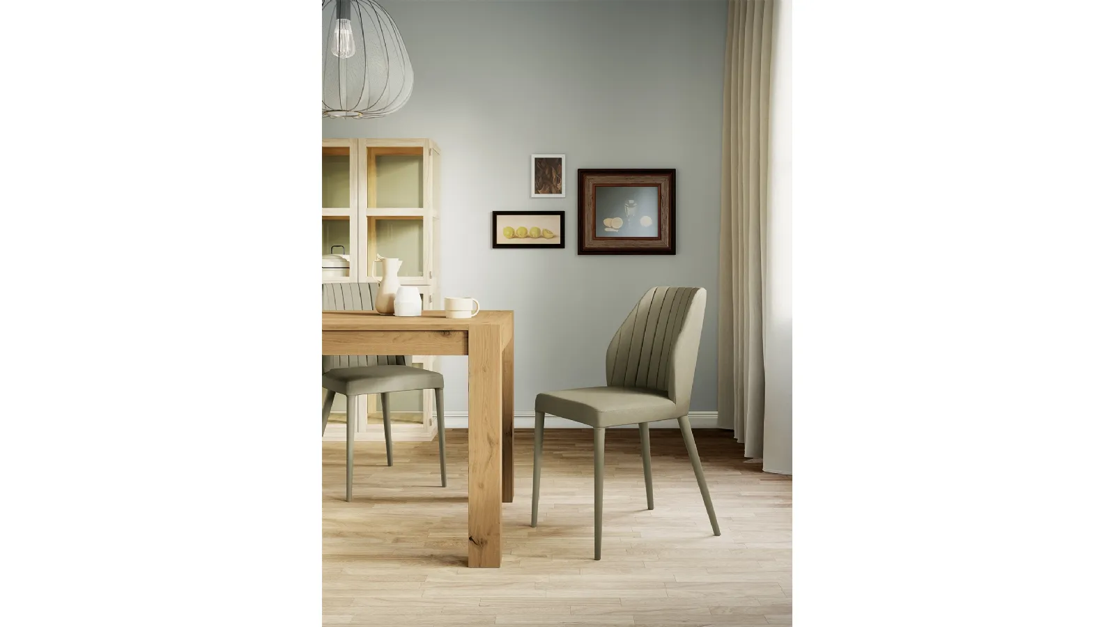 Sedia Sally con struttura in metallo, imbottita e completamente rivestita in ecopelle di Arredo3