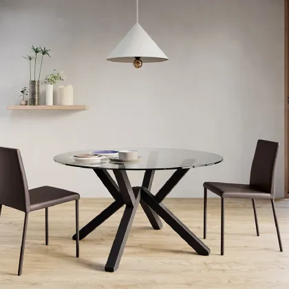 Tavolo rotondo Porto con piano in vetro temperato e basamento in legno di Arredo3